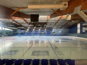 Patinoire_tribune
